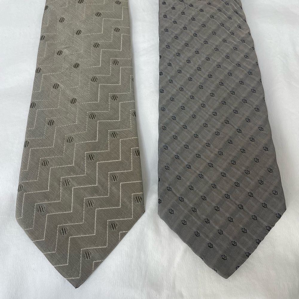 2 Vintage Cerruti 1881 Arte ties
